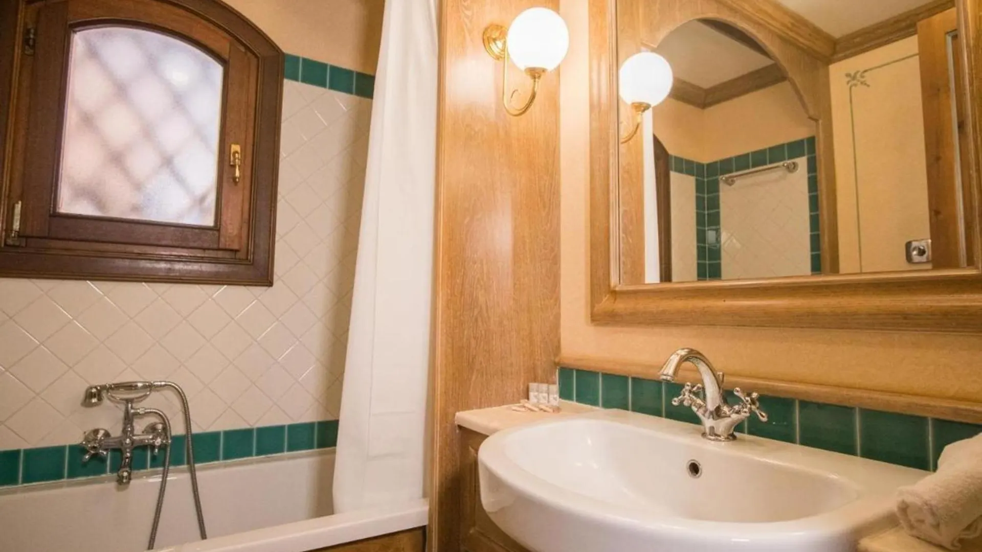 Апартаменты Beautiful Il Giardino Degli Oleandri One Bedroom Sleeps Two Num0850 Лиша-ди-Вакка Италия